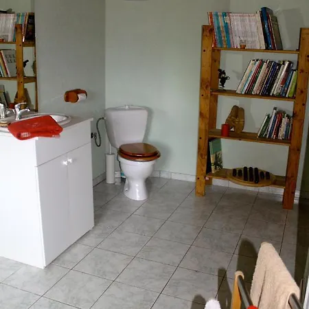 Chez Louve Bleue Bed & Breakfast