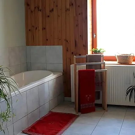 Chez Louve Bleue Bed & Breakfast 3*