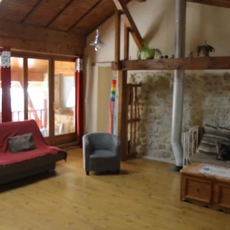 Chez Louve Bleue Nocleg ze śniadaniem *